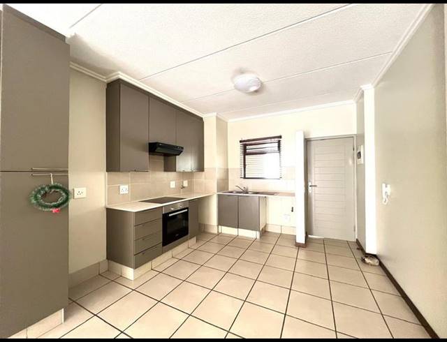 2 BEDROOM PROPERTY TO RENT IN FOURWAYS